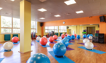 fitnes-dlya-nachinayushchih-v-klube.jpg фитнес для начинающих в клубе